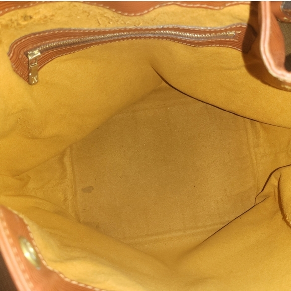 LV Epi Noe bag PM - Picture 11 of 13